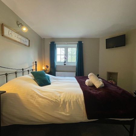 The Windmill Inn Horsham Extérieur photo