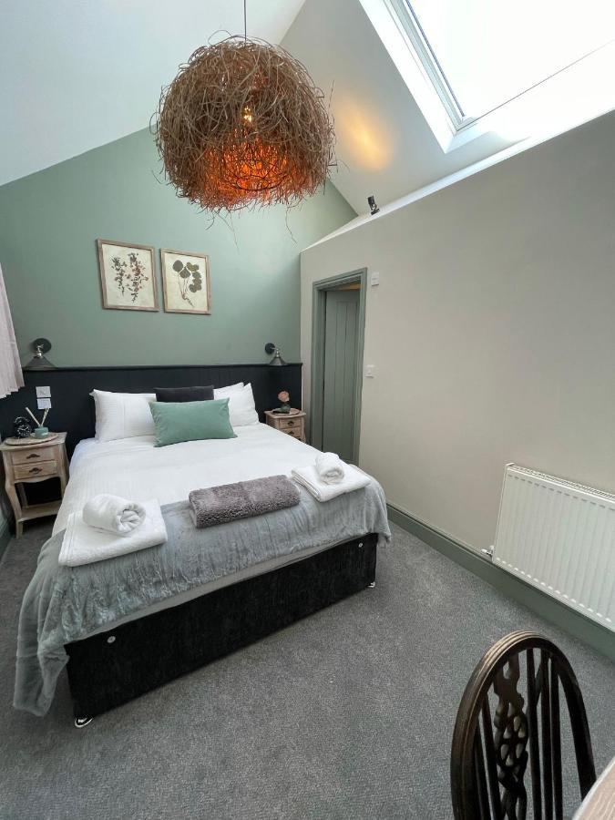 The Windmill Inn Horsham Extérieur photo