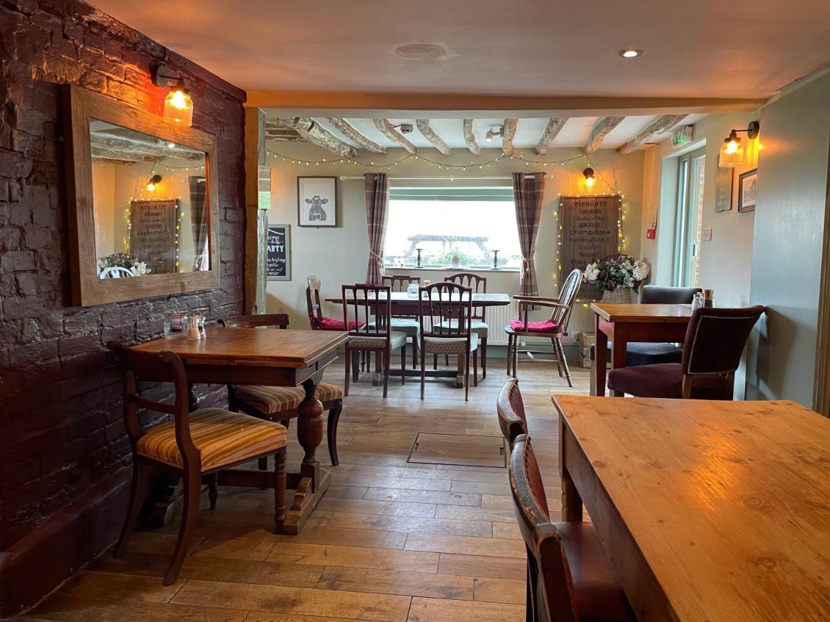 The Windmill Inn Horsham Extérieur photo