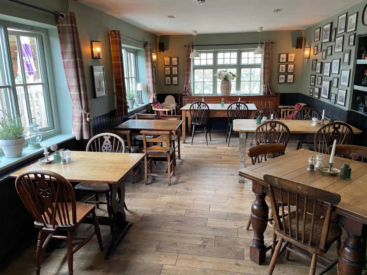 The Windmill Inn Horsham Extérieur photo
