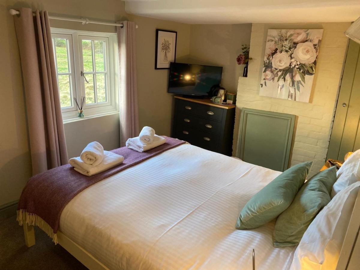 The Windmill Inn Horsham Extérieur photo