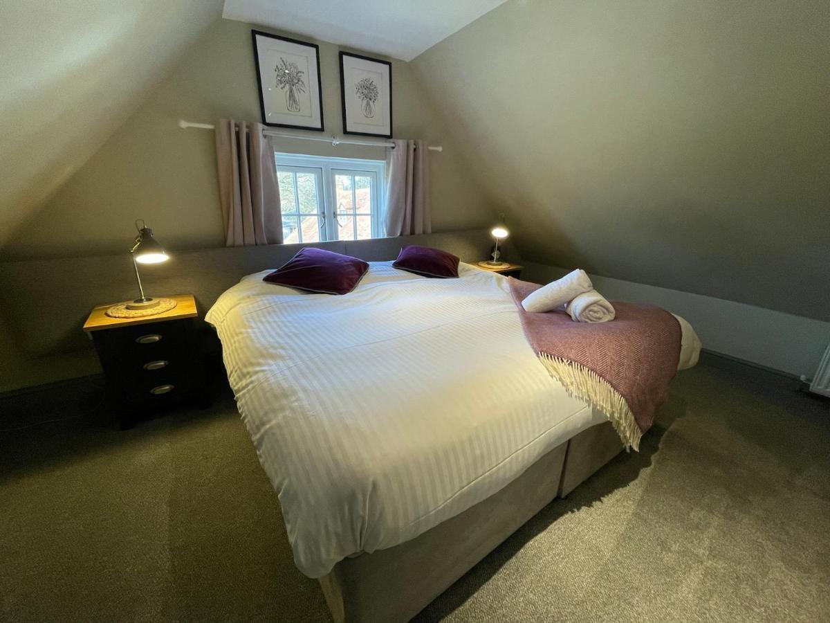 The Windmill Inn Horsham Extérieur photo